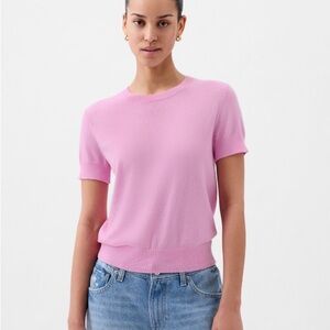 EUC Gap Lightweight CashSoft Cropped Sweater